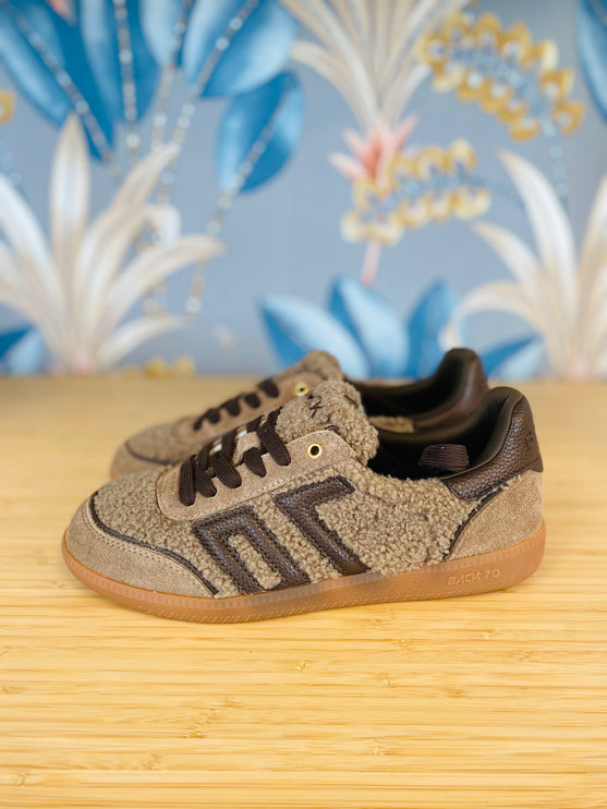 Sneakers back70
