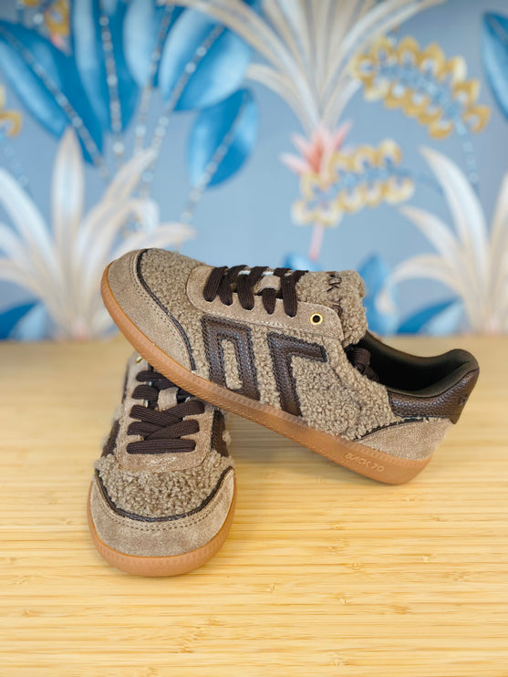 Sneakers back70