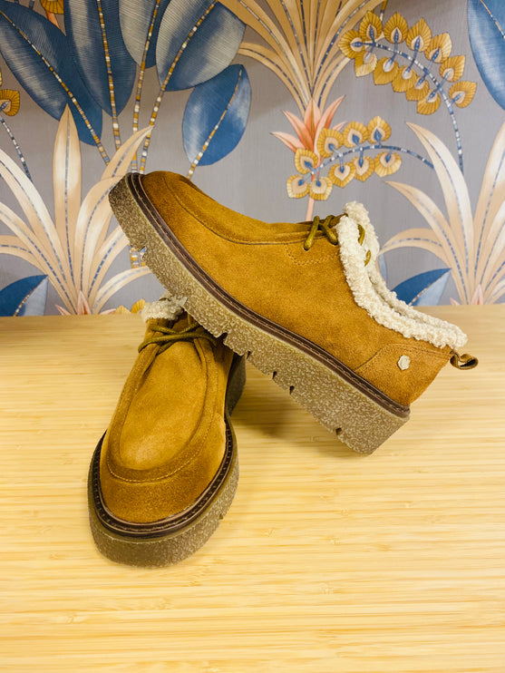 Mocassino con lacci