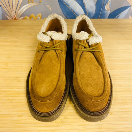 Mocassino con lacci