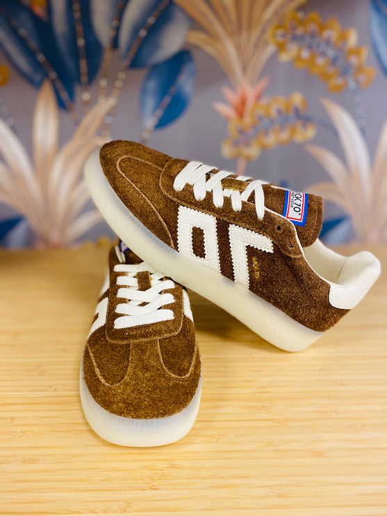 Sneakers back70