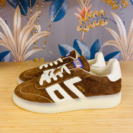Sneakers back70